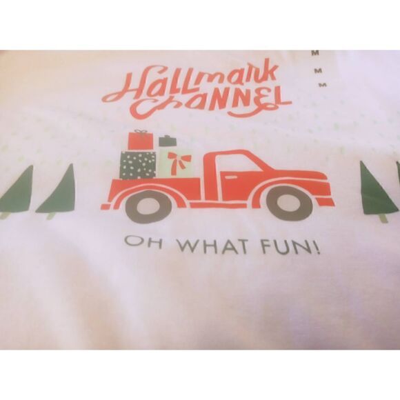 Hallmark Channel Oh What Fun! Ladies T-Shirt-NWT-Medium - Picture 3 of 5